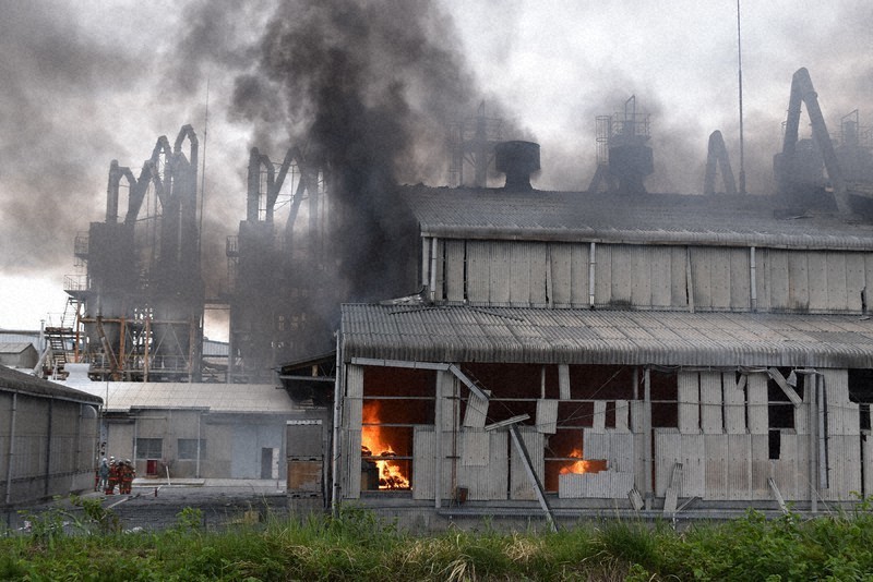 4 feridos após incêndio na fábrica de produtos químicos de Fukushima, possível vazamento de gás tóxico