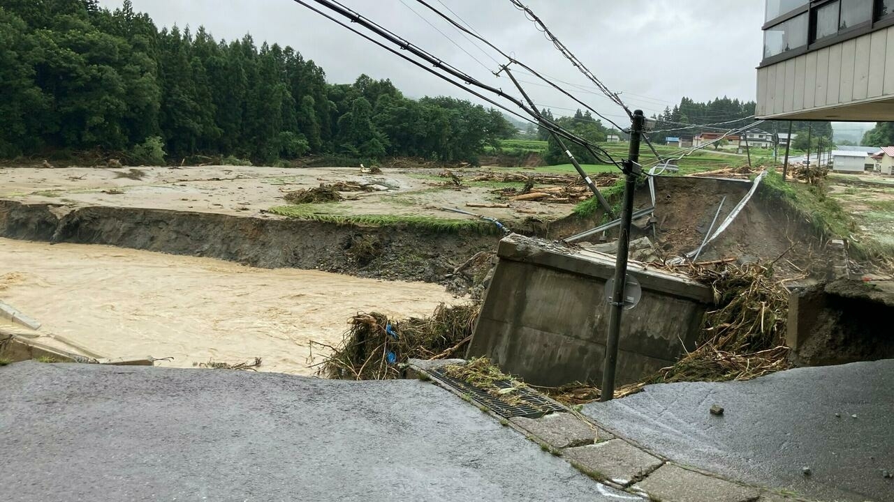 200 mil pessoas estão desabrigadas pelas chuvas no Norte do Japão