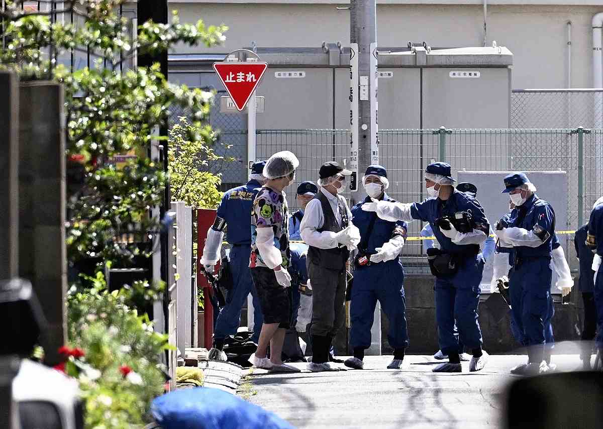 Homem de 60 anos esfaqueia estudante a caminho da escola