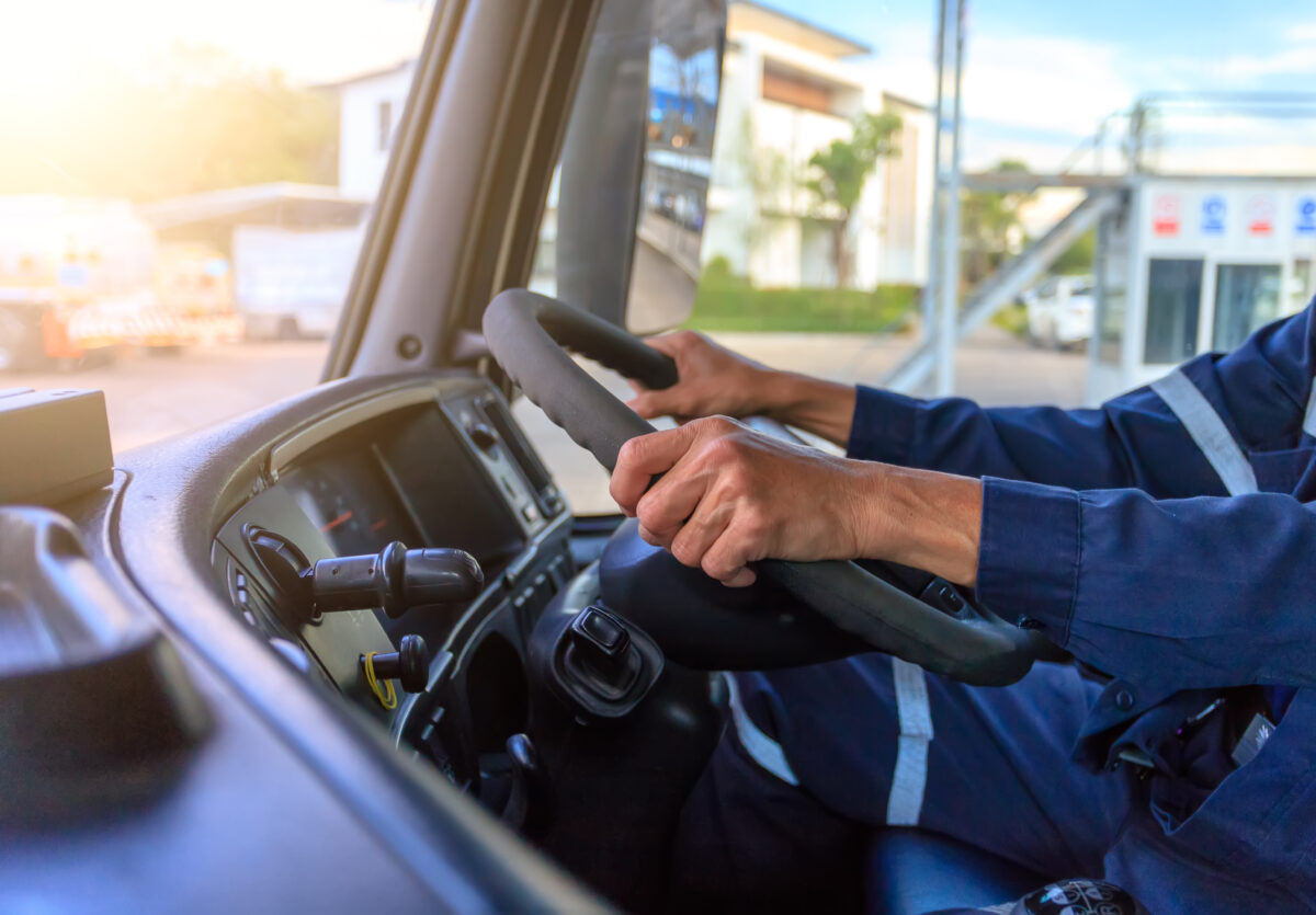 Escassez de Motoristas Profissionais: Japão Abre Caminho para Imigração no Setor de Transportes